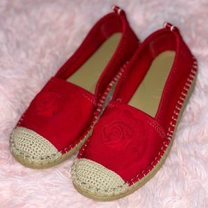 Taryn Rose 🌹 WeatherProof Collection Shoe